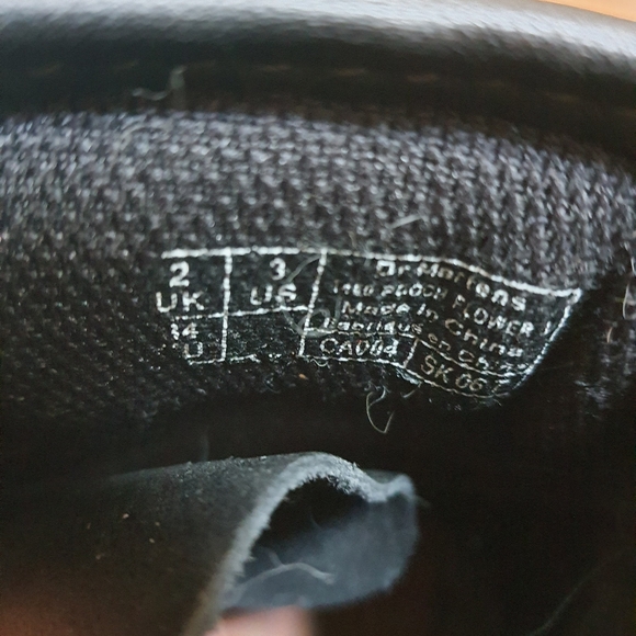 Dr Martens Youth Boots - Picture 6 of 6